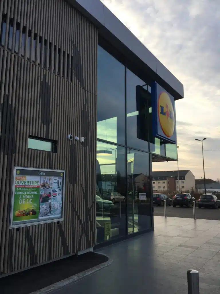 Photo de la devanture du supermarché de Lidl de Bully-les-Mines dans le 62