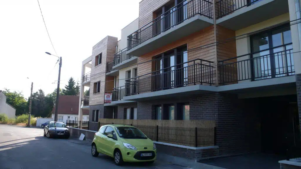 Photo de logement collectifs sur Valenciennes dans le 59 vue de la rue