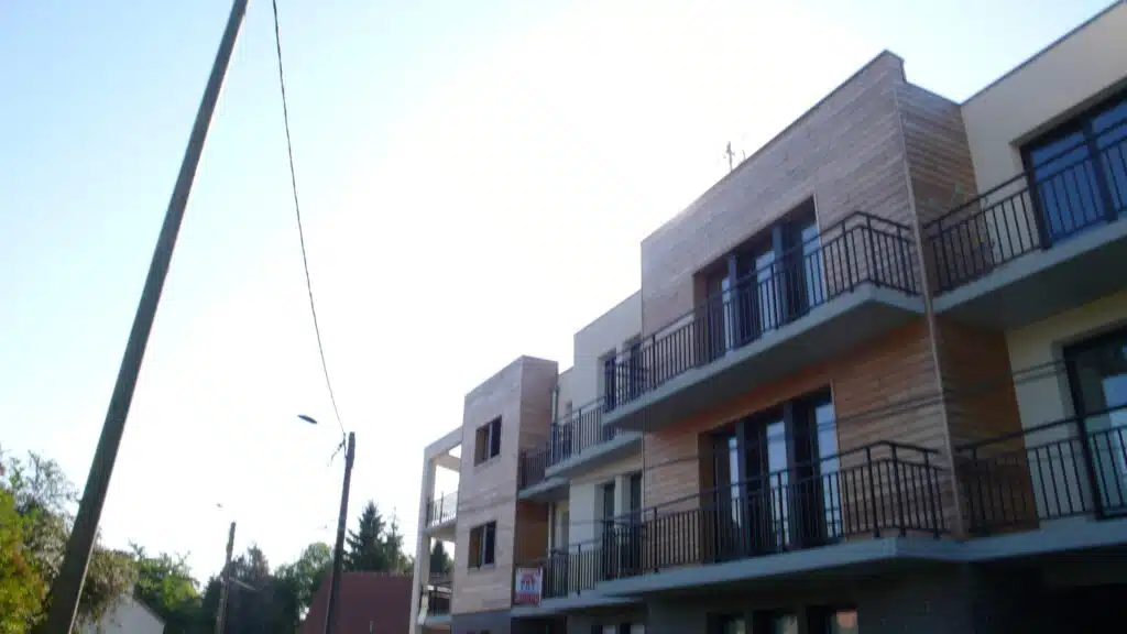 Photo de logement collectifs sur Valenciennes dans le 59 vue de la rue