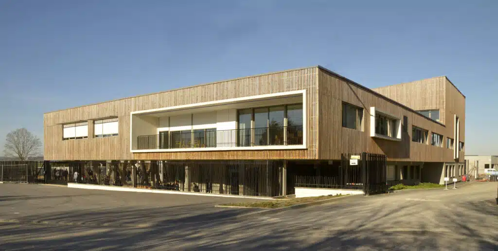 Photo du Collège Jean Mermoz vue du parking à Laon dans le 02